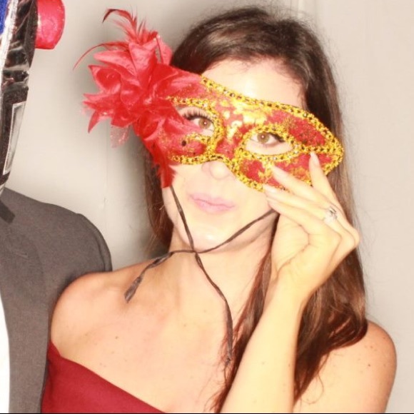 Meet your Posher, Jessica - Picture 1 of 1